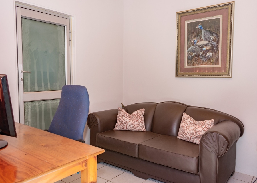 8 Bedroom Property for Sale in Colleen Glen Eastern Cape